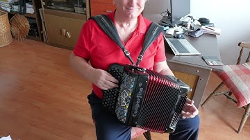 Same tune in 12 different keys on chromatic button accordion - Beginner CBA (PS9 3128)