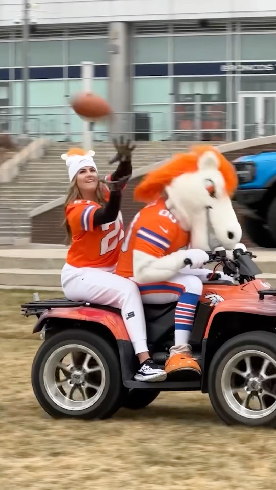 Football catches while riding an ATV⁉️? @JennaBandy21
