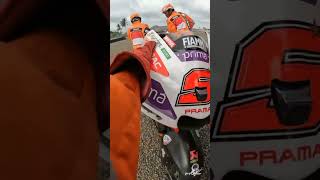 Responsif Marshal Mandalika Cepat Tanggapi Saat Zarco Crash indonesiagp mandalikasirkuit motogp