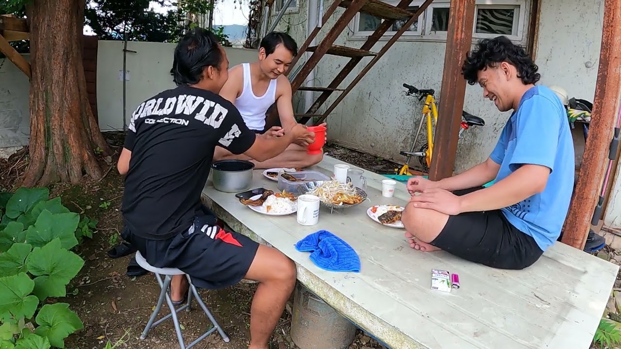 MAKAN BESAR TEAM ABC(anak buah cellenk)