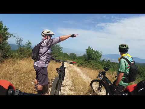 TodiNatura’s film follows a ride from Miranda toward the Prati di Stroncone, so its subject is the wider landscape rather than a walking tour of the old centre. The associated Wikiloc route describes a 34.58-kilometre mountain-bike circuit with 914 metres of ascent and rates it difficult. Those figures belong to that user-submitted route, not to a general visitor trail, and they do not confirm current surface or safety conditions. The film is useful for understanding the scale and changing terrain above Terni; check the route record, weather and local trail advice before attempting it.