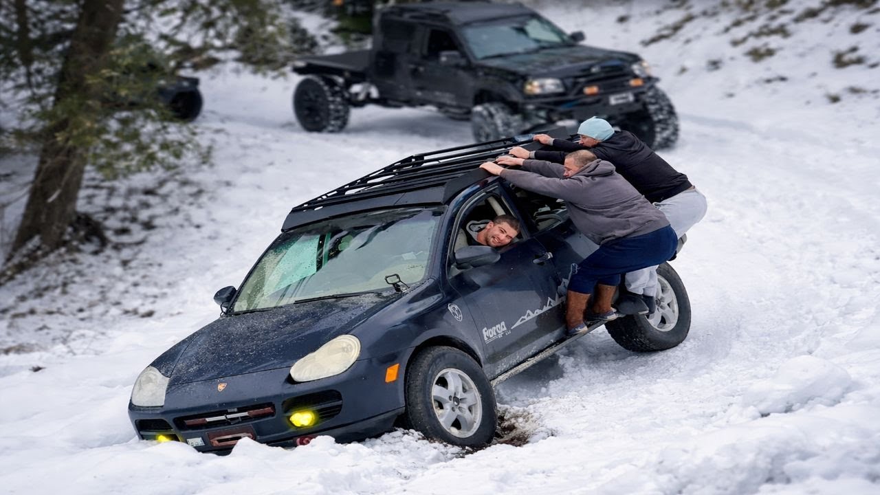 جنون الطرق الجليدية موثَّق بالكاميرا ❄️ | Icy Road Madness