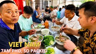 7 AM Breakfast Rush! The Pho Stall Serving Hundreds Every Morning in Hanoi (4K)