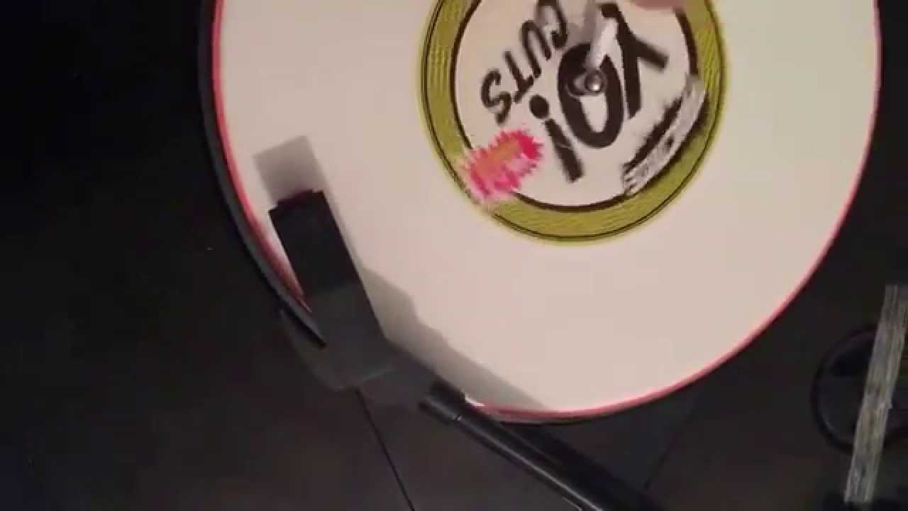 cheap scratching turntable. YouTube