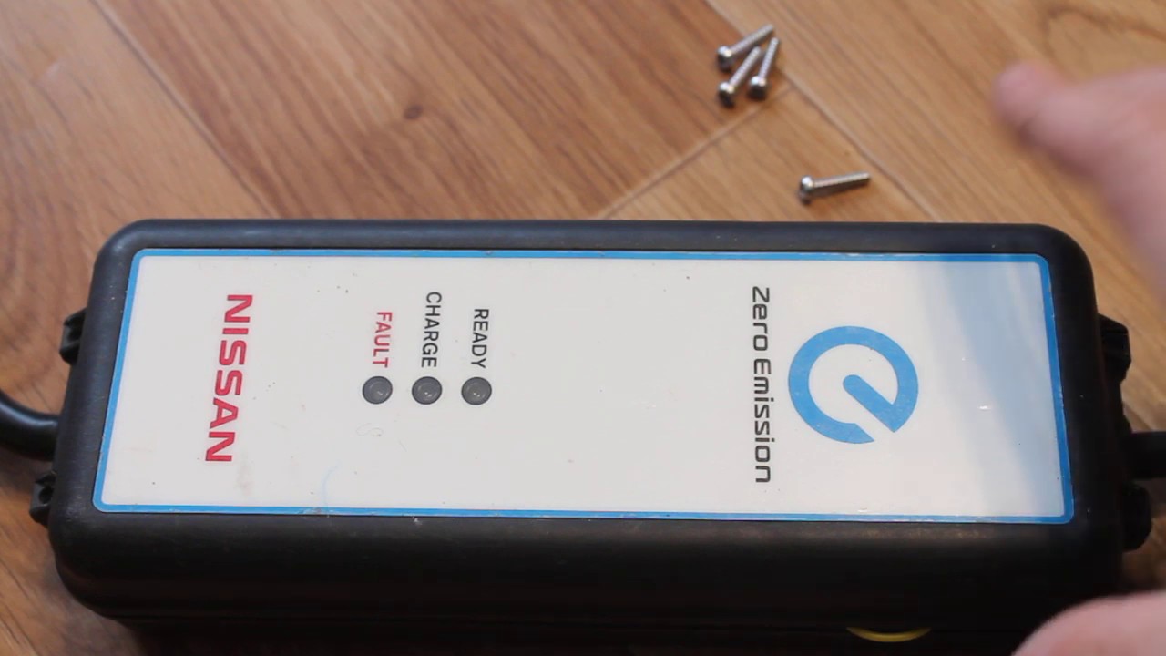 Замена трансформатора в зарядке Ниссан лиф - YouTube