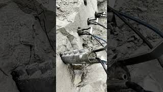 A piston-type rock splitter that can break hard rock