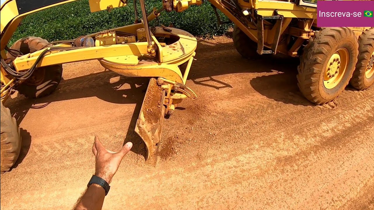 Vídeo aula 2. Operação com a motoniveladora/patrola 120K (Caterpillar/grader/niveleuse)