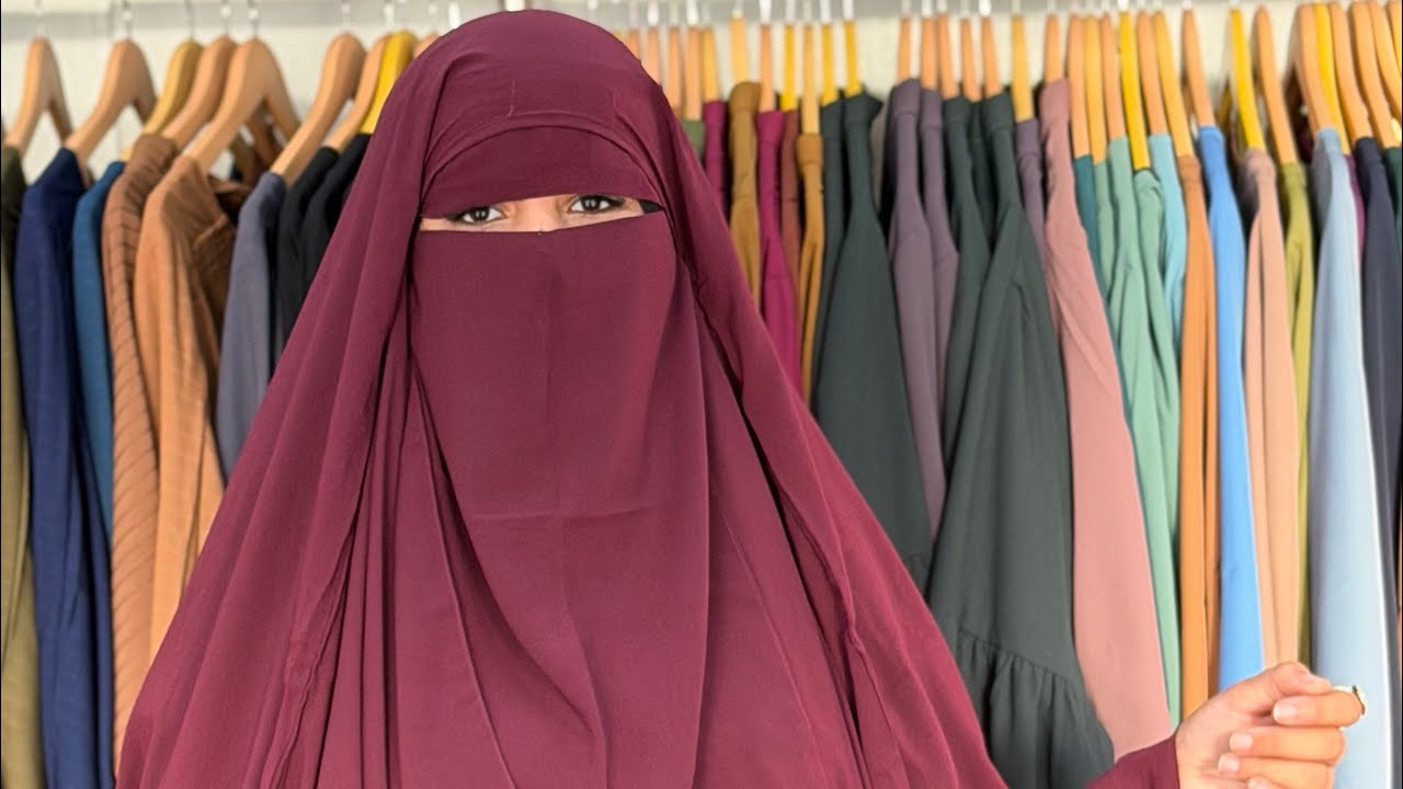 نقاب غشوة ستراً وحجاباً والثمن غيصدمكم 🤭