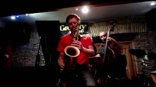 Red Pellini plays Someday You'll Be Sorry by Louis Armstrong 1946