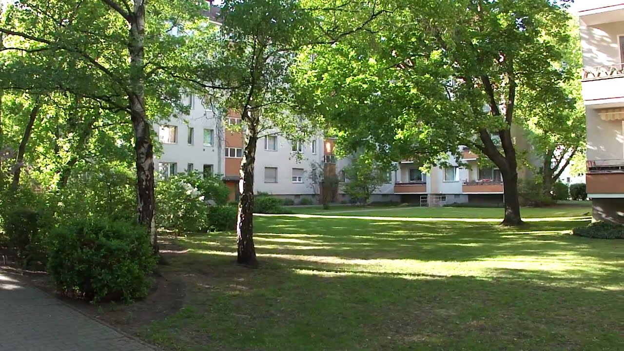 Keplerstr. 11 B 10589 Berlin Schwenk vor dem Haus