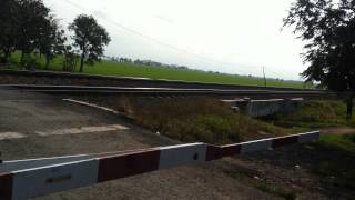 Pintu Perlintasan Kereta Api | Railway crossing gate - Telagasari - Lelea - Indramayu #1