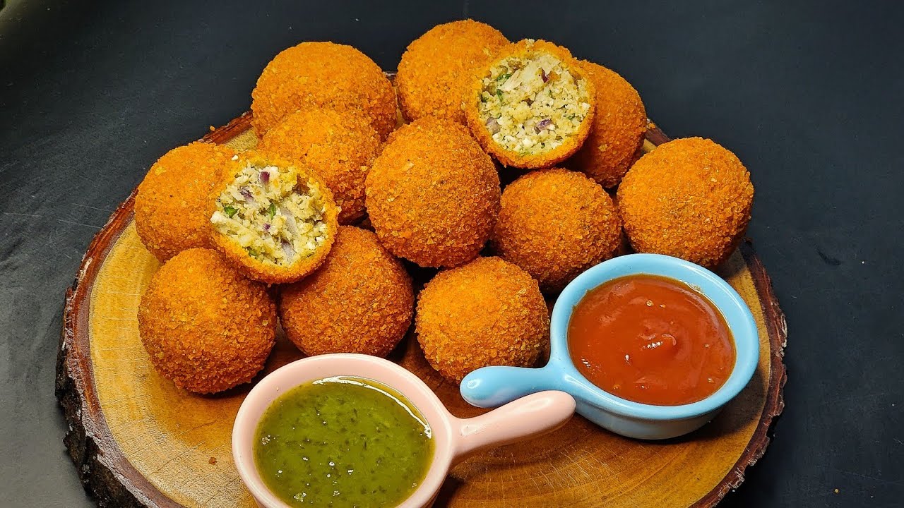 Egg Potato Chicken Balls Recipe | Easy Snacks Recipe | Iftar Recipe | Corner Cooks