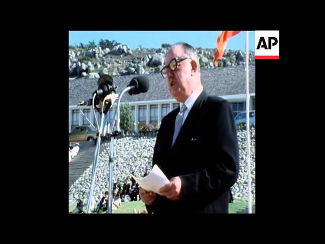 SYND 10-12-71 PREMIER VORSTER MAKES SPEECH AT MILITARY PASSING OUT PARADE