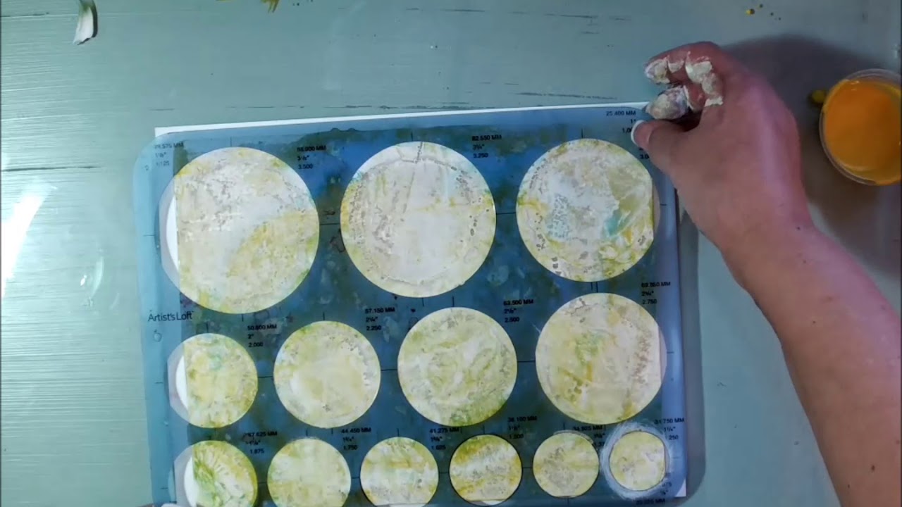 SandyMcTier DecoArt Acrylic Pouring Medium on a Gelli Arts Plate - YouTube
