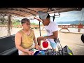 LOS AMIGOS DE TIMUCO Y CANELAS EL MOTOCARRISTA SE ENFERMA EL RESHO Y LA MADISON LOS AMIGOS DE TIMUCO Y CANELAS EL MOTOCARRISTA SE ENFERMA EL RESHO Y LA MADISON