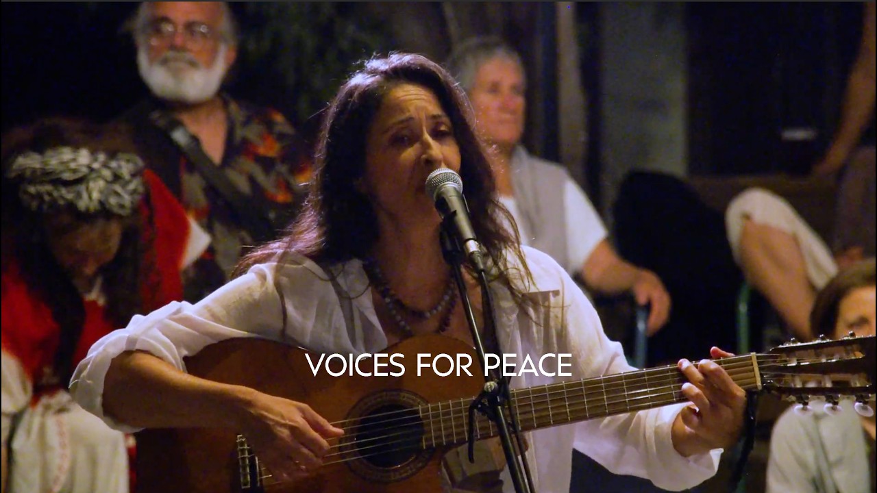 מעגל שירה רב-תרבותי לשלום/Multicultural Singing Circle for Peace - Middle East שירה גולן/Shira Golan