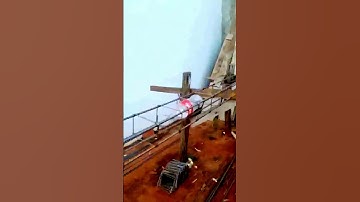 The process of using the bottle to wear the rebar = worth sharing