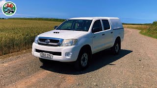 Toyota Hilux mk6 | Stock Vehicle Gets Muddy!