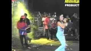 putri kayang goyang asyiiik