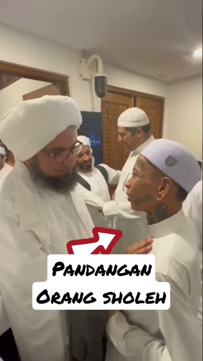 PANDANGAN ORANG SHOLEH || MOMENT HABIB ALI AL JUFRI BERTEMU PEMUDA BERTATO #shorts #habibalialjufri