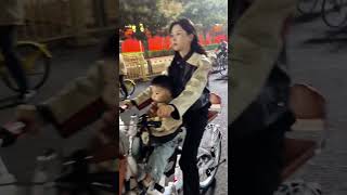 闪现天安门脚下,特种兵带娃开始😎#臭宝妈妈有点闲