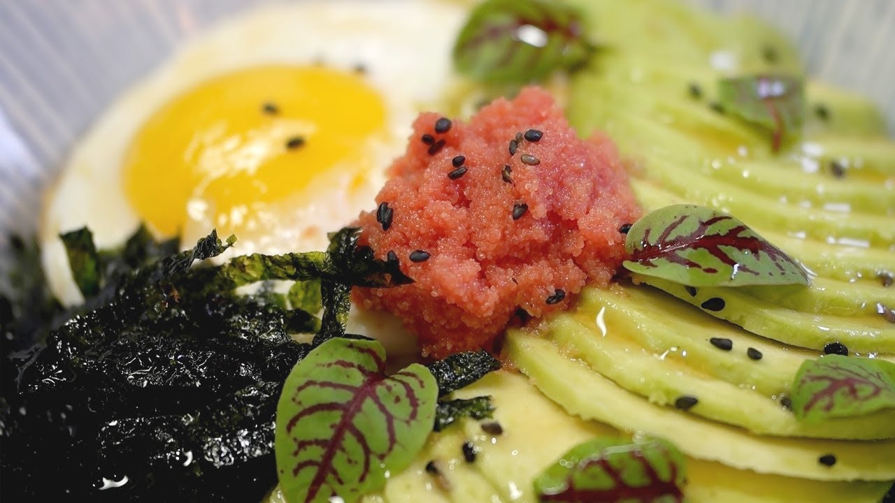 Pollack Roe Fried Rice 한그릇 요리 세상에서 가장 영양가 많은 과일덮밥! 그것은 아보카도 명란 비빔밥. Avocado Salted Pollack Roe ...