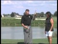 Nancy Lopez Golf Tip - Utilizing the Chipper の動画、YouTube動画。