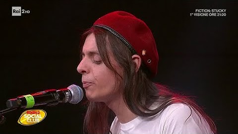 Lucio Corsi canta "Tu sei il mattino" - Radio2 Social Club 30/10/2024