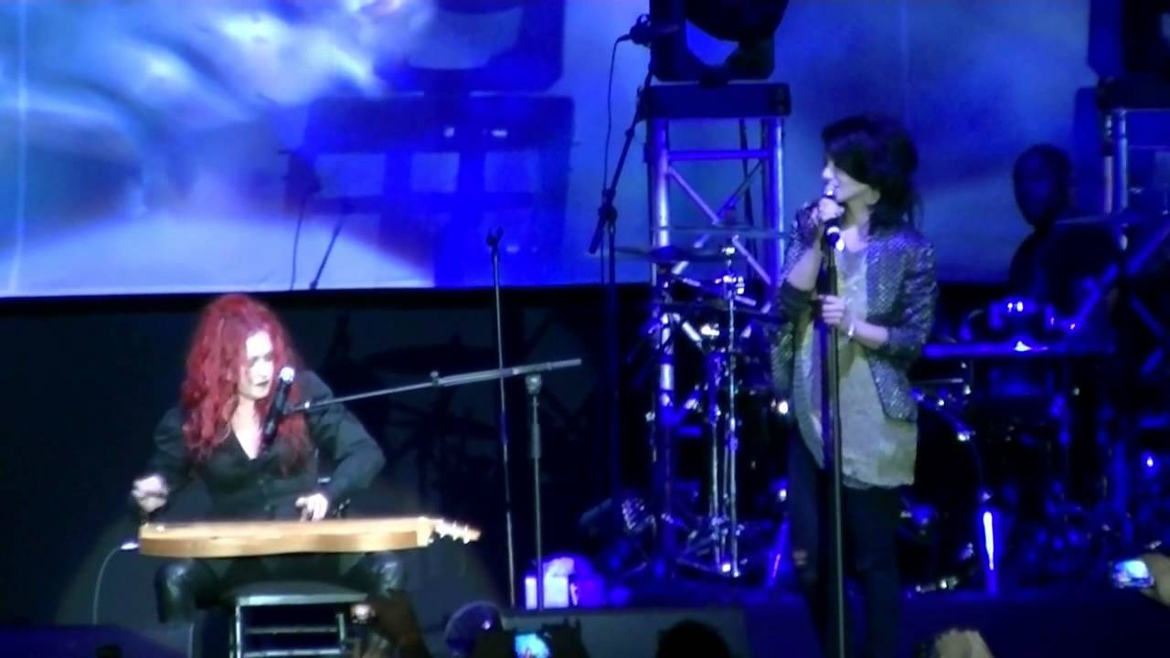 Cyndi Lauper Feat  Ninet - True Colors - סינדי לאופר ונינט