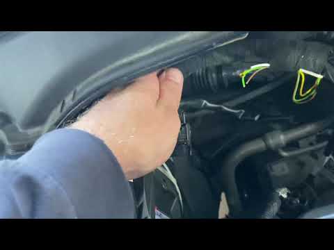 Видео: Как да отворите резервоара за газ на Ford Fusion?