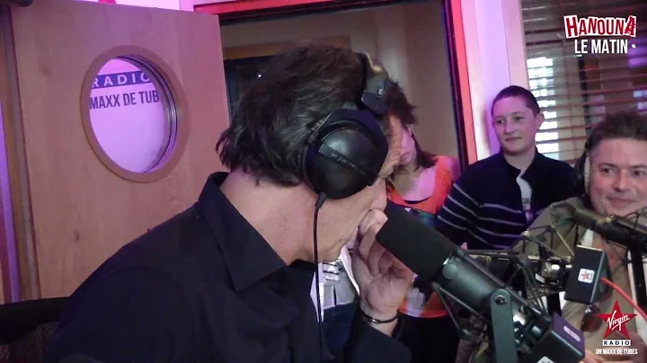 Cyril Hanouna pige le directeur de production de J...
