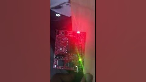 MSP430 - blinking led lights seperately