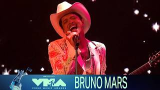 Download lagu Bruno Mars Performs 'Dance With Me' | 2026 VMAs