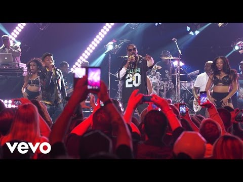 Snoop Dogg - Peaches N Cream (Live on the Honda Stage at the iHeartRadio Theater LA)