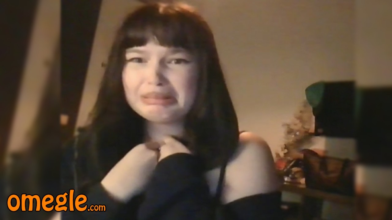 когда она ещё страннее тебя 😩