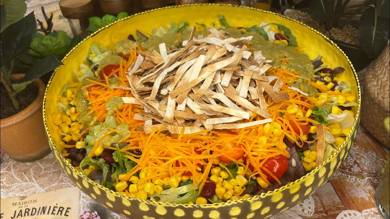 سلطة بوقا (سمبريرو المكسيكيه)👍🏼😋😍