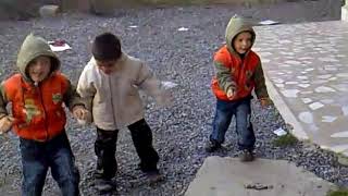 ZAMAN NASILDA HIZLI AKIYOR(APAÇİ DANSÇILARI)