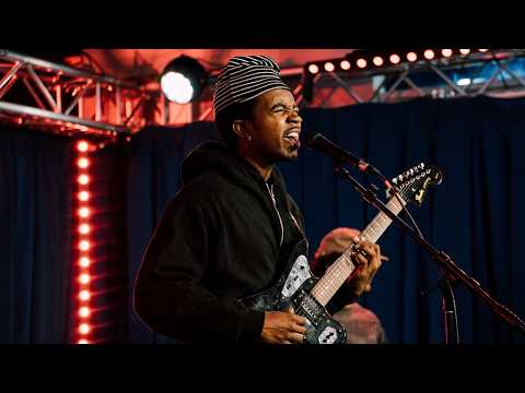 Casper Sage - bits + pieces (Live at WNXP)