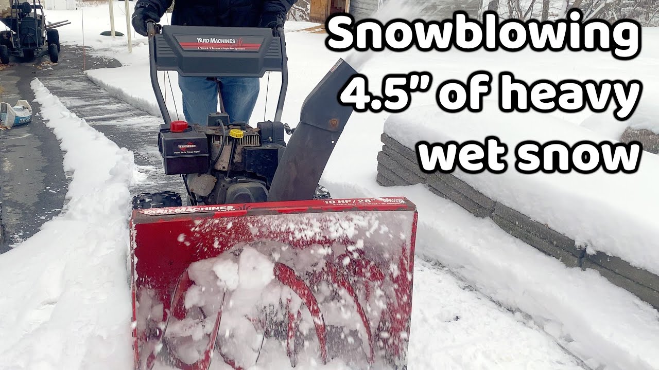 Snowblowing 4.5" of Wet Heavy Snow - YouTube