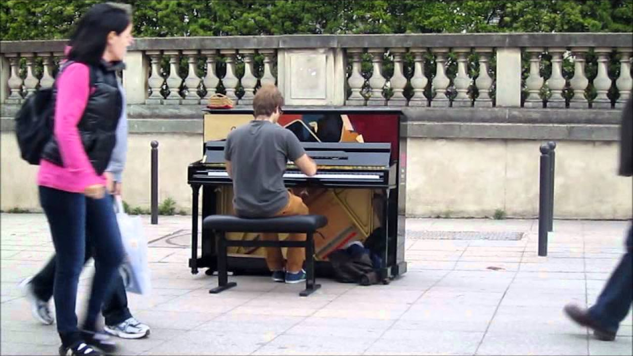 Piano Man Musee dOrsay