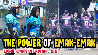 Tak Disangka! Emak-Emak Ini Ternyata Jago Voli Lawan Pemain yang Masih Muda dan Cantik