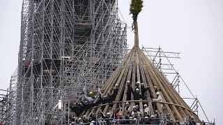 Реставрация деревянной кровли Собора Парижской Богоматери завершена