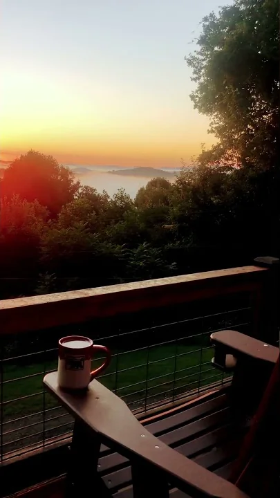 Sunrise at Dancing Bears in Dawnview