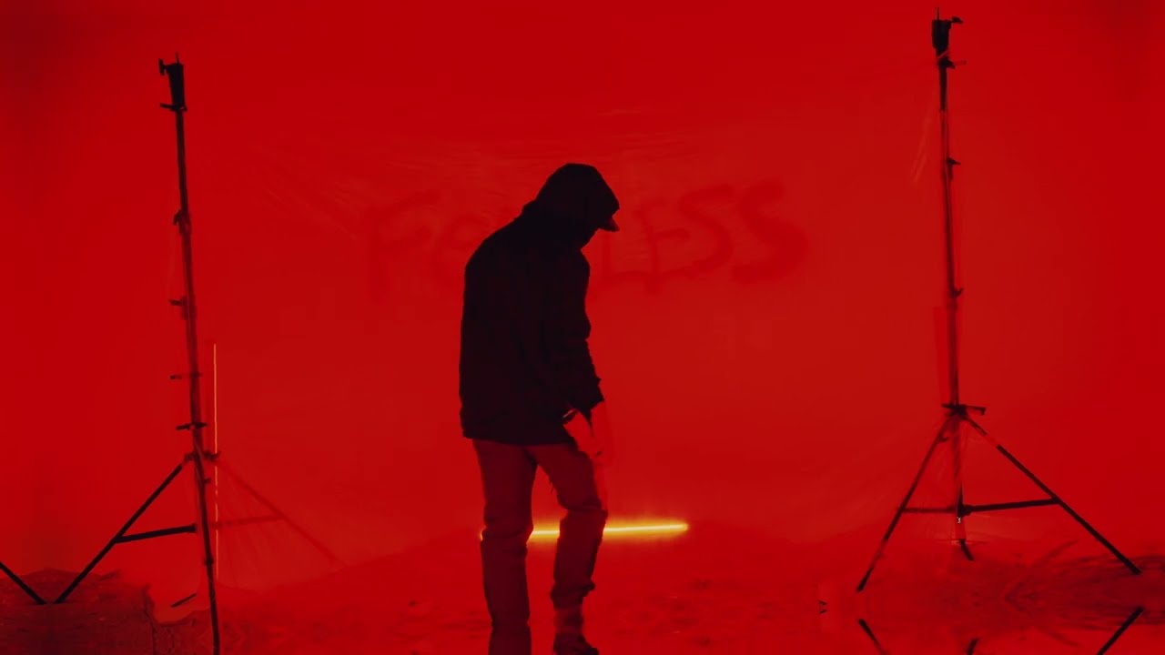 Guarda JACKNIFE - FEARLESS su YouTube Guarda JACKNIFE - FEARLESS su YouTube