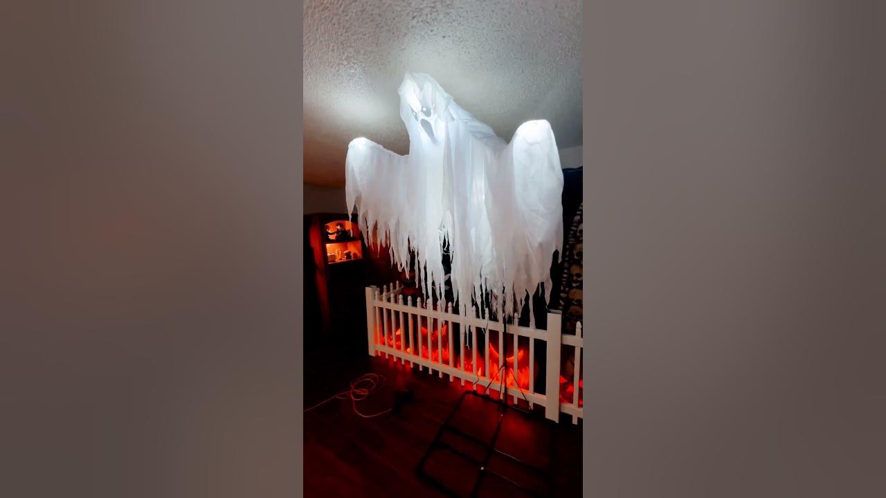 Howling Spirit Halloween 2023 Spirit Halloween Animatronic halloween