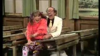 Rudi Carrell Goethe War Gut Helga Feddersen Und Didi Hallervorden Die Wanne Ist Voll 1978 Youtube