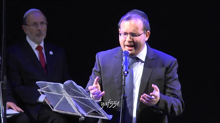 Cantor Tzvi Weiss sings Umipnei Chatoeinu - Hersch...