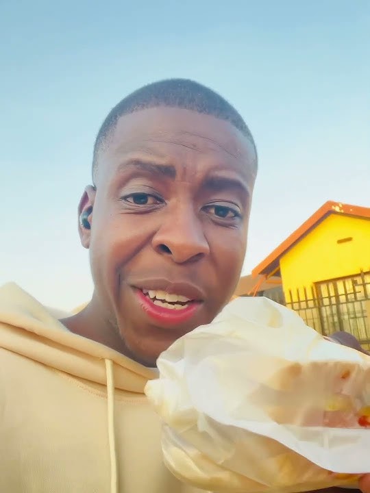 He’s not broke neither rich but ikota uyayi afforda.#padaska#southafricanyoutuber #shortclips #food
