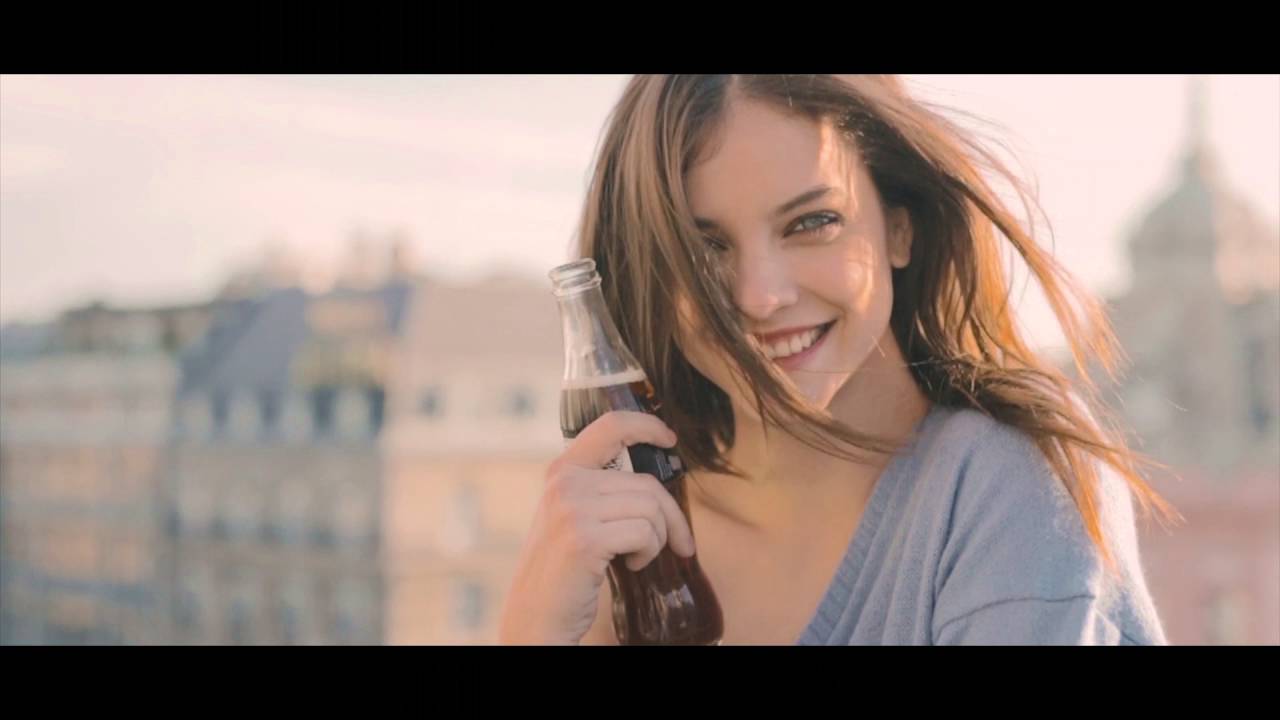 Coca-Cola X Palvin Barbi | Taste The Feeling (interjú) - YouTube