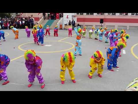 Pinpon Topu Burnumuzda - Palyaço 🤡 Dansı Gösterisi (Çocuklardan Palyaço 🤡 Dansı Gösterisi)